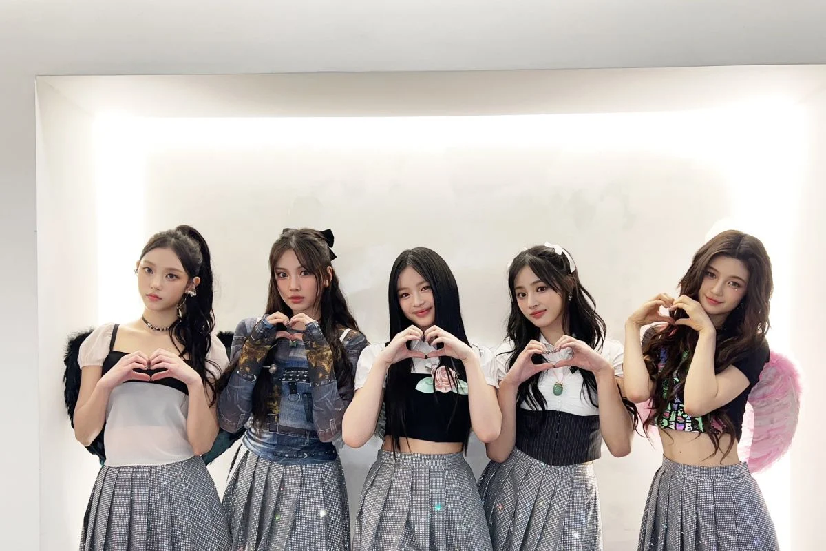 The Streaming Queens of K-Pop: Analyzing NewJeans’ Global Spotify Dominance, Musical Evolution, and Industry Impact